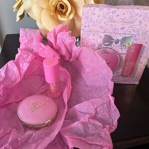 Too Faced Dream a Little Dream Gift Set Unused